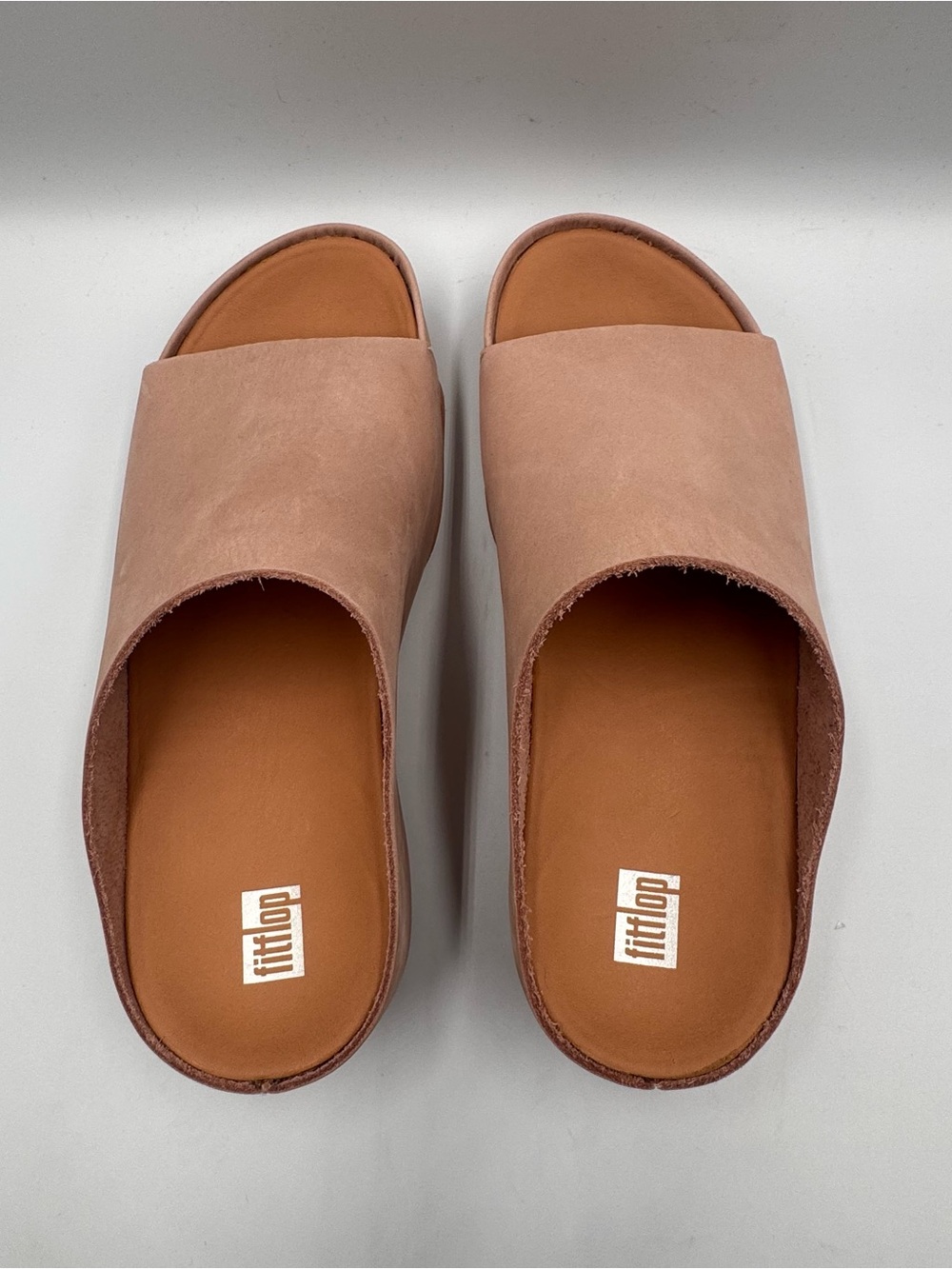 🤎NEW FitFlop Shuv Nubuck Slide Sandals Beige Size 7 Mule Clog Comfor - Picture 5 of 10